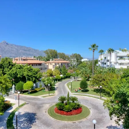Apartment Beachfront In Puerto Banus, Playa Rocio